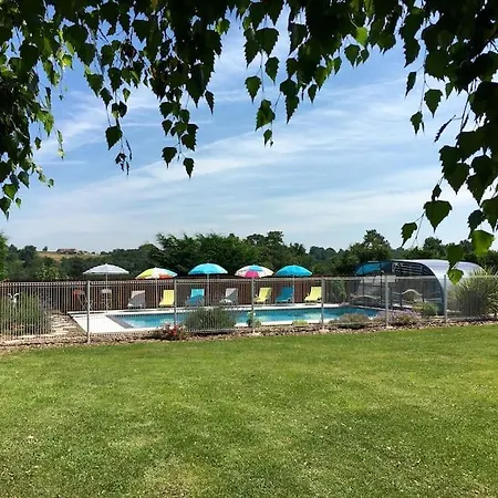 Gite, Piscine Chauffee Et Couverte *