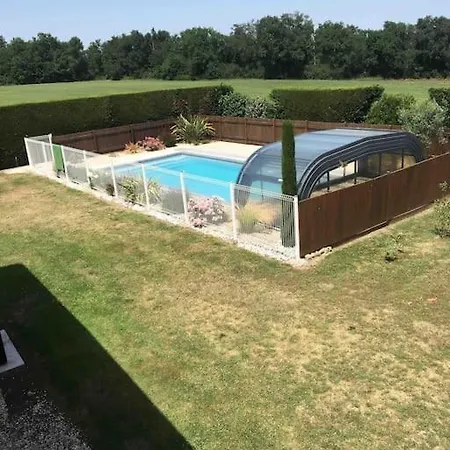 Gite, Piscine Chauffee Et Couverte Tatil Evi Sauvignac
